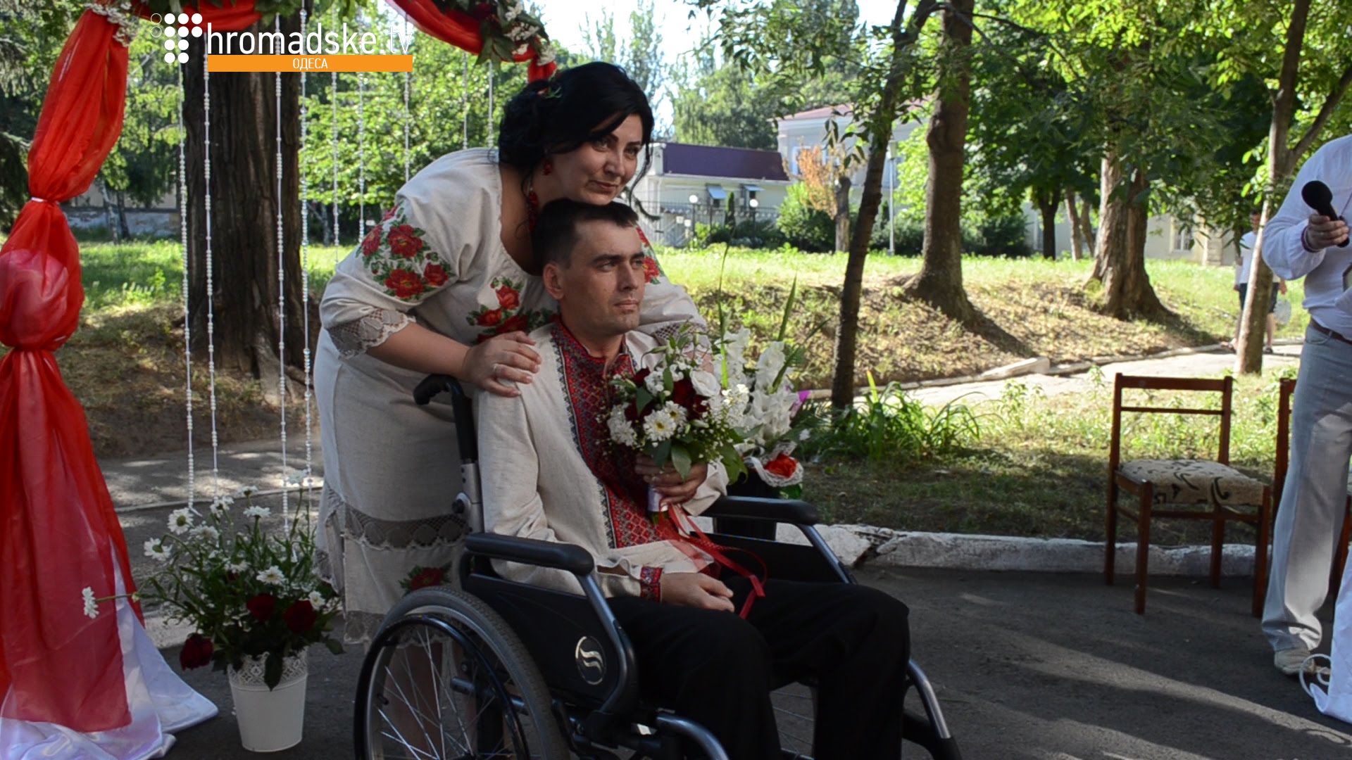 Wounded Ukrainian soldier married his girlfriend in Odesa military hospital (VIDEO)