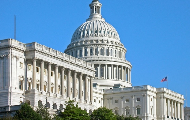 U.S. Senate passes bill allowing supply of weapons to Ukraine