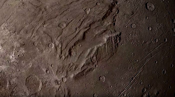 What flying over Pluto’s moon Charon would look like (VIDEO)