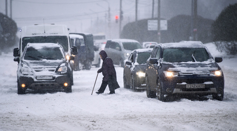 Too much even for Siberia: Worst blizzard in 10yrs turns Omsk into huge snowball (PHOTOS)