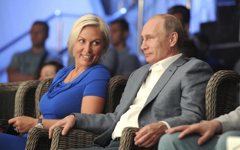 Is Putin Dating This Knockout Boxer? (PHOTO)