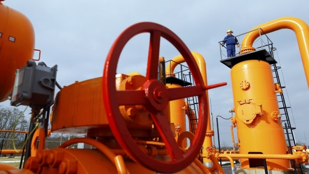 Russia offers Ukraine gas discount, sets conditions