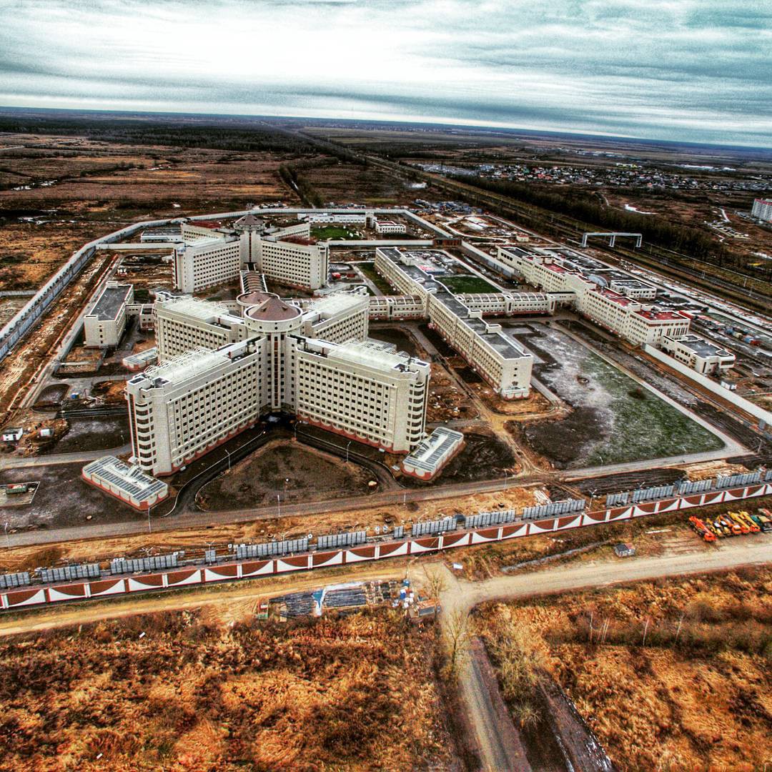 The BIGGEST and cozy prison in the world is near St. Petersburg