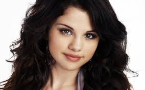 Selena Gomez struck by song lyrics