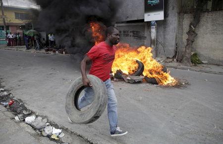 Haiti protesters stoke political crisis while powers seek consensus