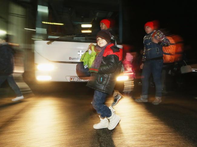 Up to 80,000 migrants to be expelled