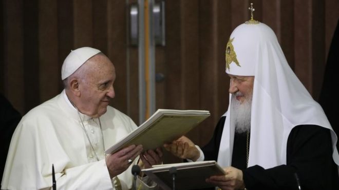 Pope in historic Russia crush talks