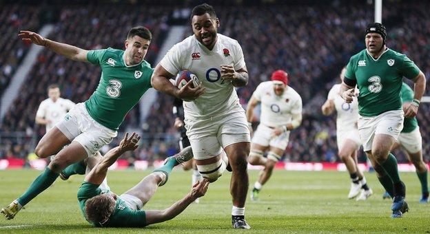Six Nations 2016: England beat Ireland to go top of table