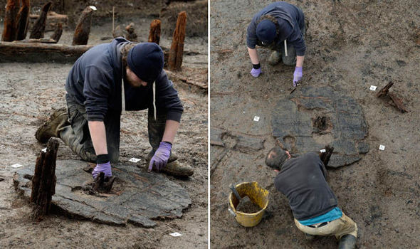 Bronze Age wheel found at ‘Britain’s pompei’ for the first time EVER