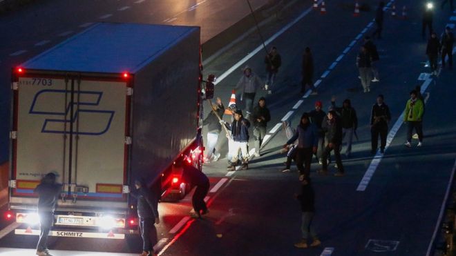 EU migrant crisis: Calais ‘Jungle’ clearance work due to resume