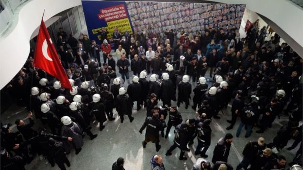 Dozens of police officers were later seen inside Zaman's main office in Istanbul 
