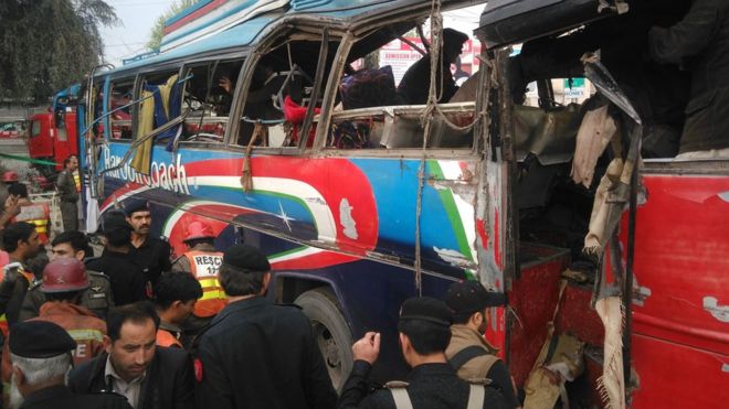 Pakistan: Bus bomb explosion kills 15 in Peshawar
