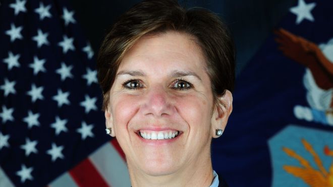 Lori Robinson nominated as first US female combatant chief