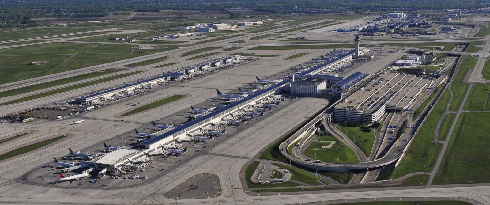 American airlines pilot arrested after failing breathalyzer test at detroit airport