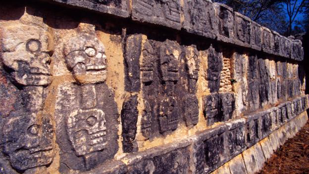 CRKMF9 Tzompantli, skull platform, Maya and Toltek archaeological site Chichen Itza . Mexico
