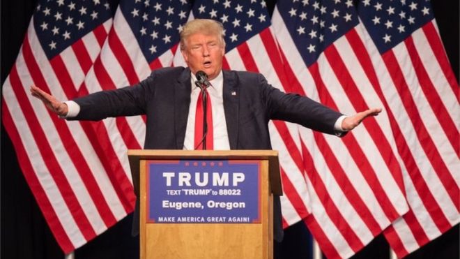 Donald Trump urges Muslims ‘to turn people in’