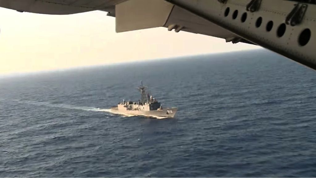 EgyptAir: Submarine searches for missing flight data recorders