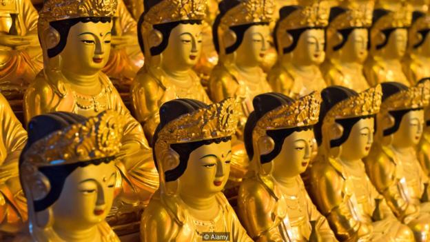 F21EPG Golden Buddhas of Bongeunsa Temple