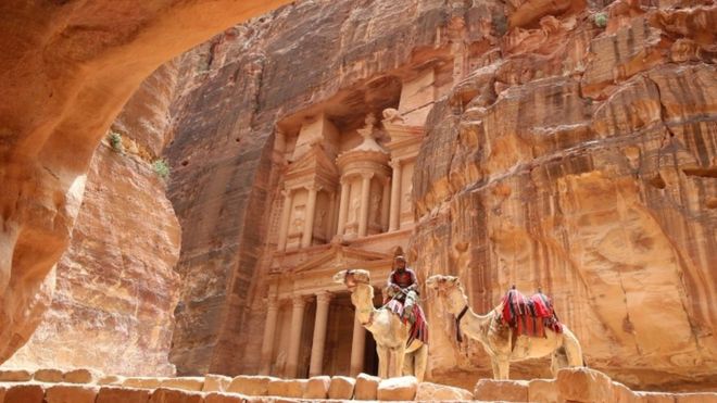 Petra, Jordan: Huge monument found ‘hiding in plain sight’