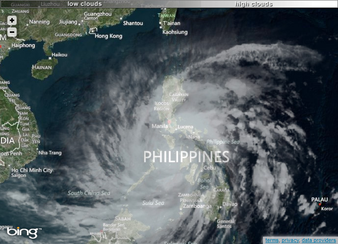 Powerful Typhoon Blows off Philippines, Threatens Taiwan