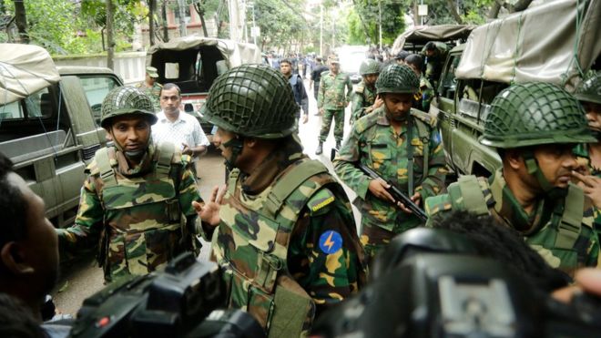 Bangladesh siege: Twenty killed at Holey Artisan Bakery in Dhaka