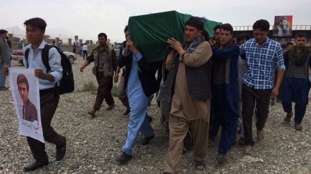 Kabul IS blast: Afghan capital buries victims of huge bombing