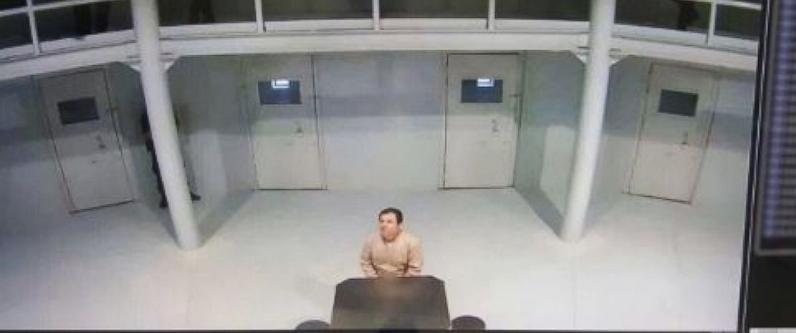 Mexican Politician Tweets El Chapo Prison Photo to Dispel Rumors of an Escape