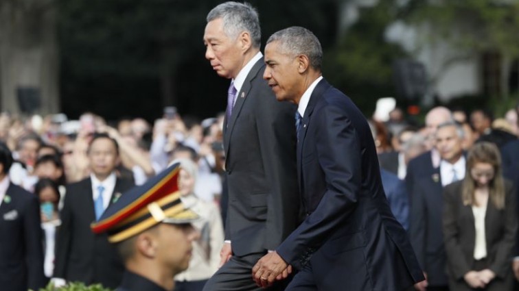 Obama Meets Singapore PM, Looks to Boost TPP Trade Pact