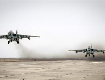 Syrian, Russian jets pound Daesh positions in Dayr al-Zawr