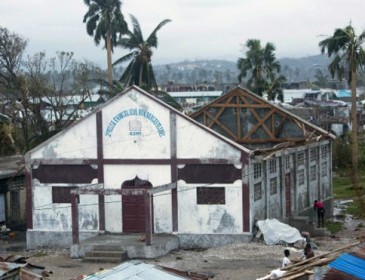 На Гаити из-за урагана погибли более ста человек