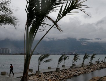 Гаити накрыл мощнейший ураган: часть страны отрезана от цивилизации