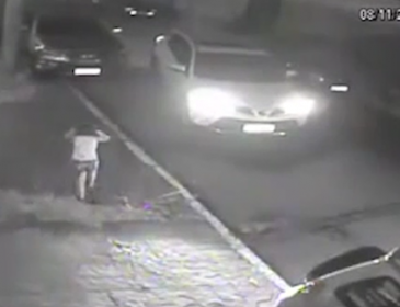 Boy chases car after his father is kidnapped at gunpoint