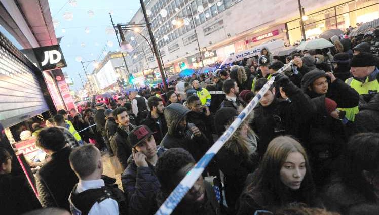 Petition to ban shops from opening on Boxing Day hits 100,000 signatures