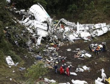 Pilot in Colombia crash that killed Chapecoense footballers ‘did not have enough training hours’