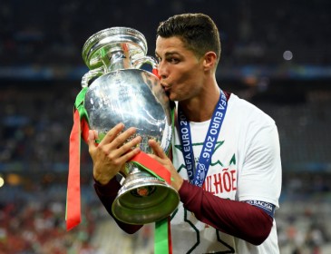 Cristiano Ronaldo beats Lionel Messi to win Ballon d’Or 2016