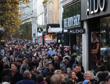 Brits will spend £2.6 billion today as high streets get set for ‘Panic Saturday’