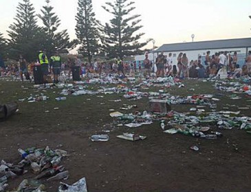 Australian beach bans alcohol after Christmas party leaves 15 tonnes of rubbish