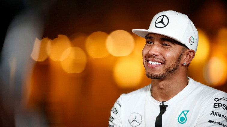 Lewis Hamilton poses in ‘paradise’ on 32nd birthday