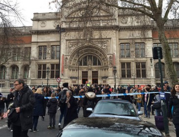 V&A evacuated after hoax bomb threat