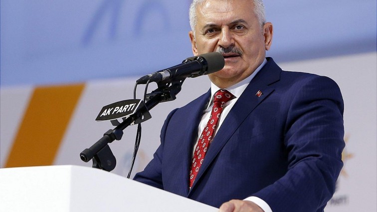 Turkey PM’s family funds Syrian aid efforts