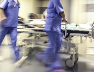 NHS facing ‘humanitarian crisis’ as British Red Cross helps 100 hospitals