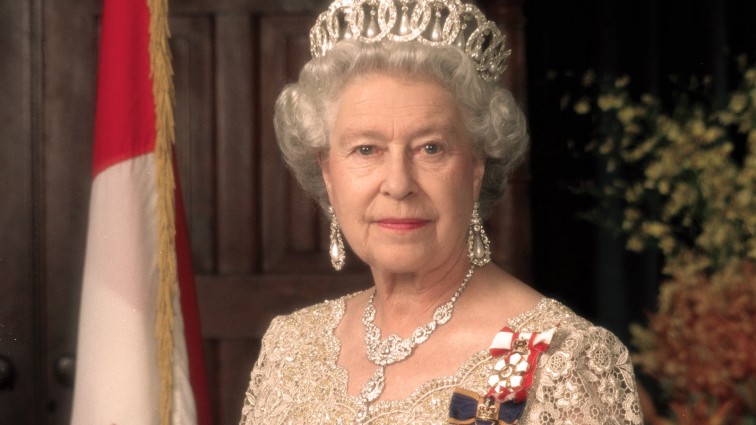 «Да здравствует королева!»: Елизавета II отмечает «сапфировый юбилей»
