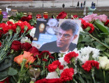 Зачистка мемориала Немцова: появились подробности (ФОТО)
