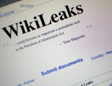 WikiLeaks имеет компромат на кандидатов в президенты Франции