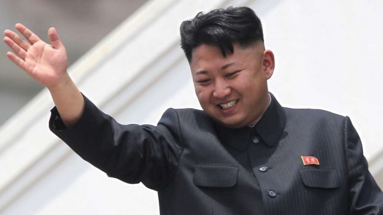 Северокорейский диктатор показал свою красавицу-супругу (Фото)