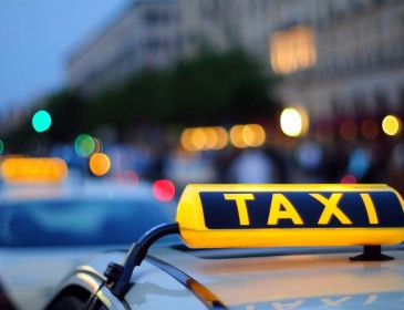 Женщина наняла 900 таксистов, чтобы сделать предложение возлюбленному