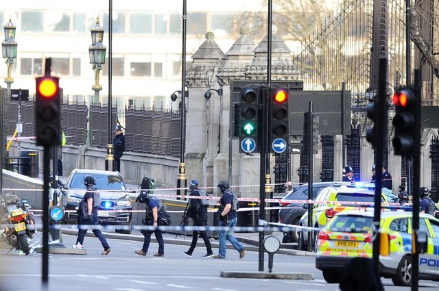 Подробности кровавого теракта в сердце Британии: пять человек погибли, 40 – ранены