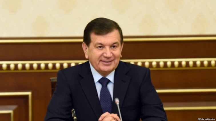 Президент Узбекистана совершил первый зарубежный визит