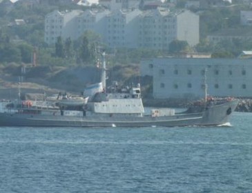 Столкновение в Черном море: российский корабль пошел на дно