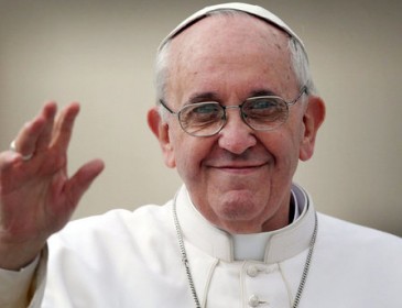 Папа Римский сравнил центры беженцев с концлагерями